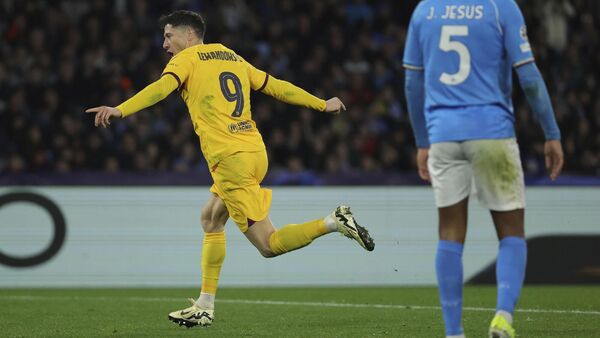 Barcelona Storm into Champions League Quarterfinals with Victory Over Napoli